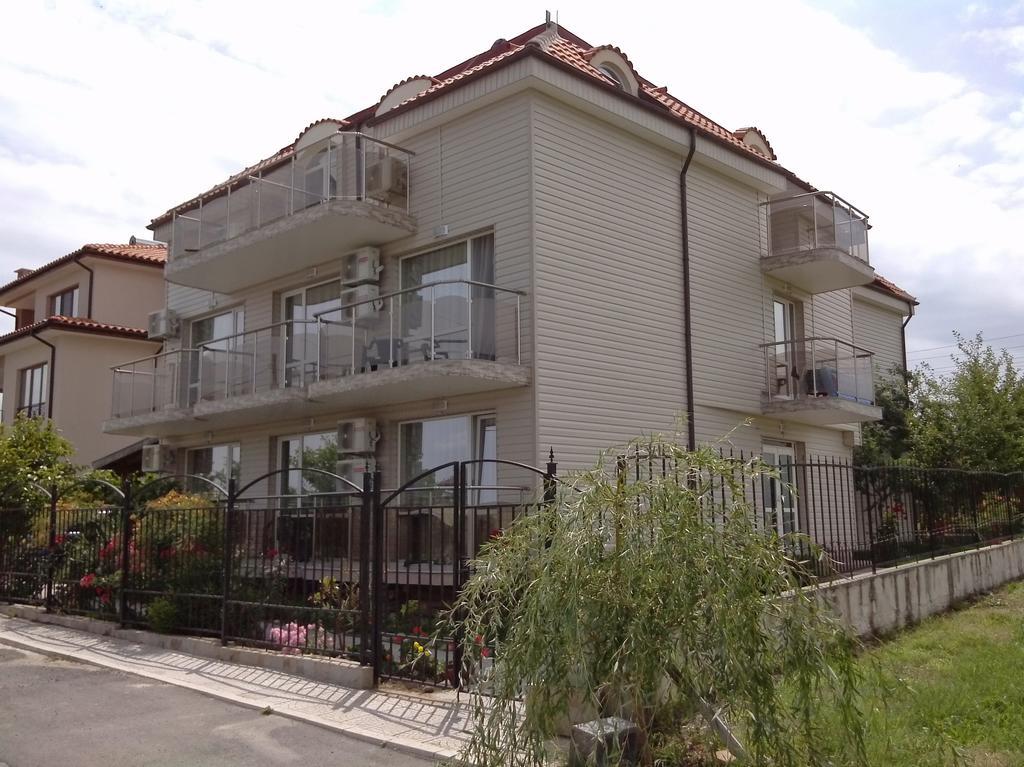 Morska Zvezda Guest House Czernomorec Zewnętrze zdjęcie